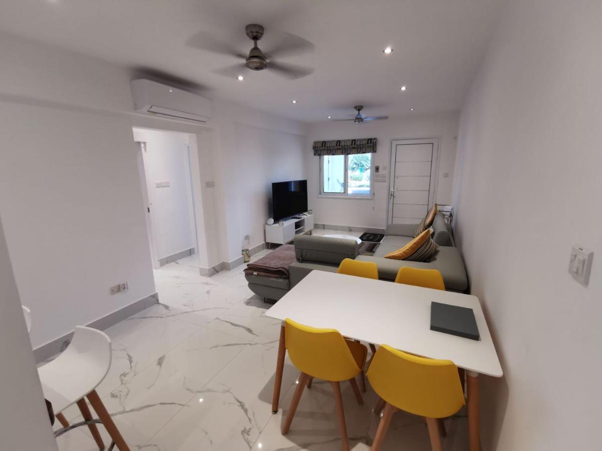 Paphos Gardens Apartment エクステリア 写真
