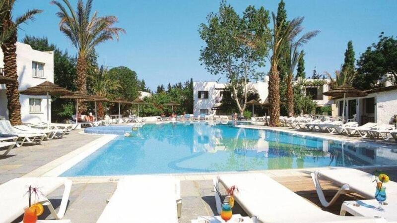 Paphos Gardens Apartment エクステリア 写真